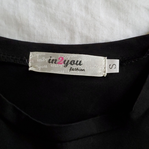 Exotic embroidered sign black t shirt - Picture 7 of 8